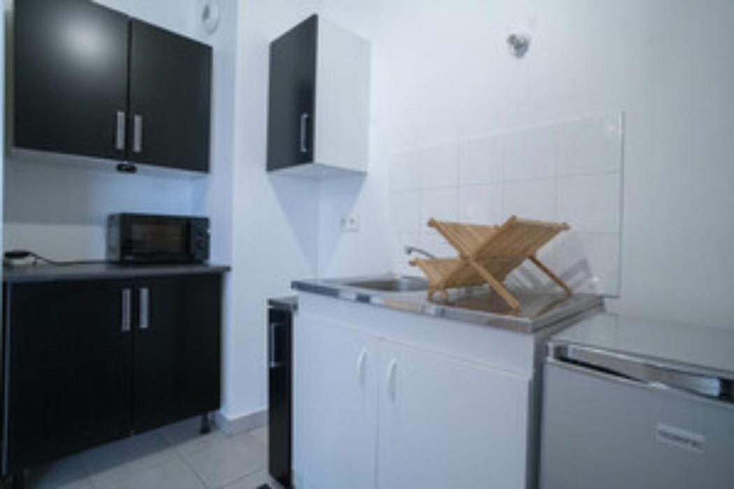 Lovely 1-Bedroom Unit With Free Parking On Premise Asnieres-sur-Seine Exterior photo